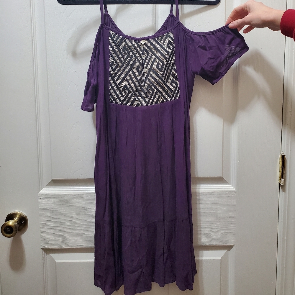 Cold shoulder embroidered short sleeve dress